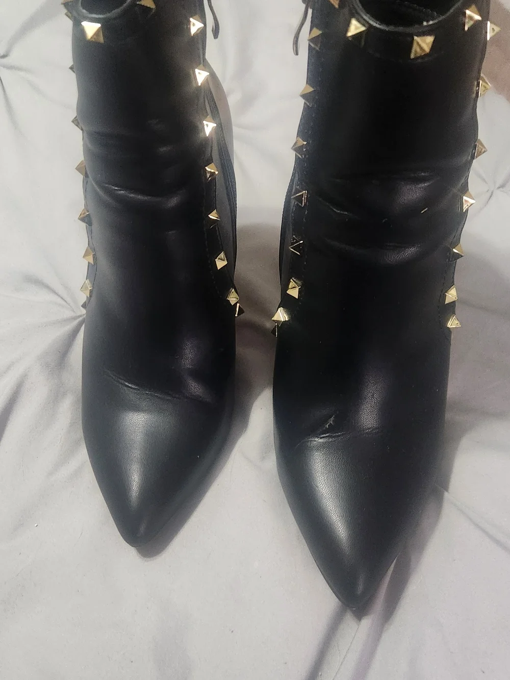 Nicole Millers Black Studded Pointed-Toe Women’s Ankle Boots